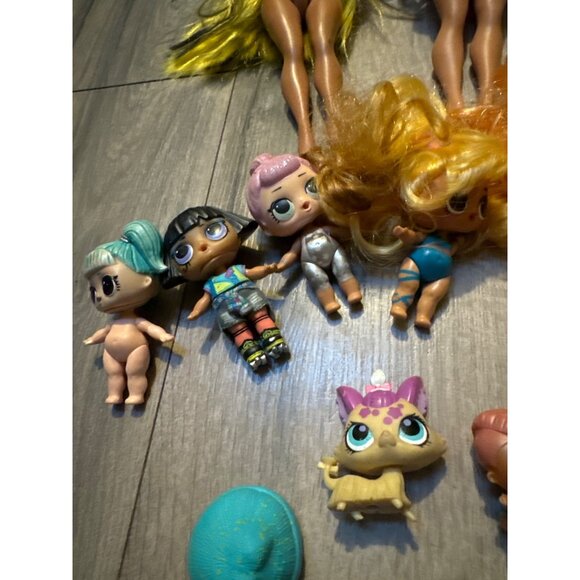 LOL OMG Random Doll Lot Pets Babies Lg Assortment - Picture 3 of 7